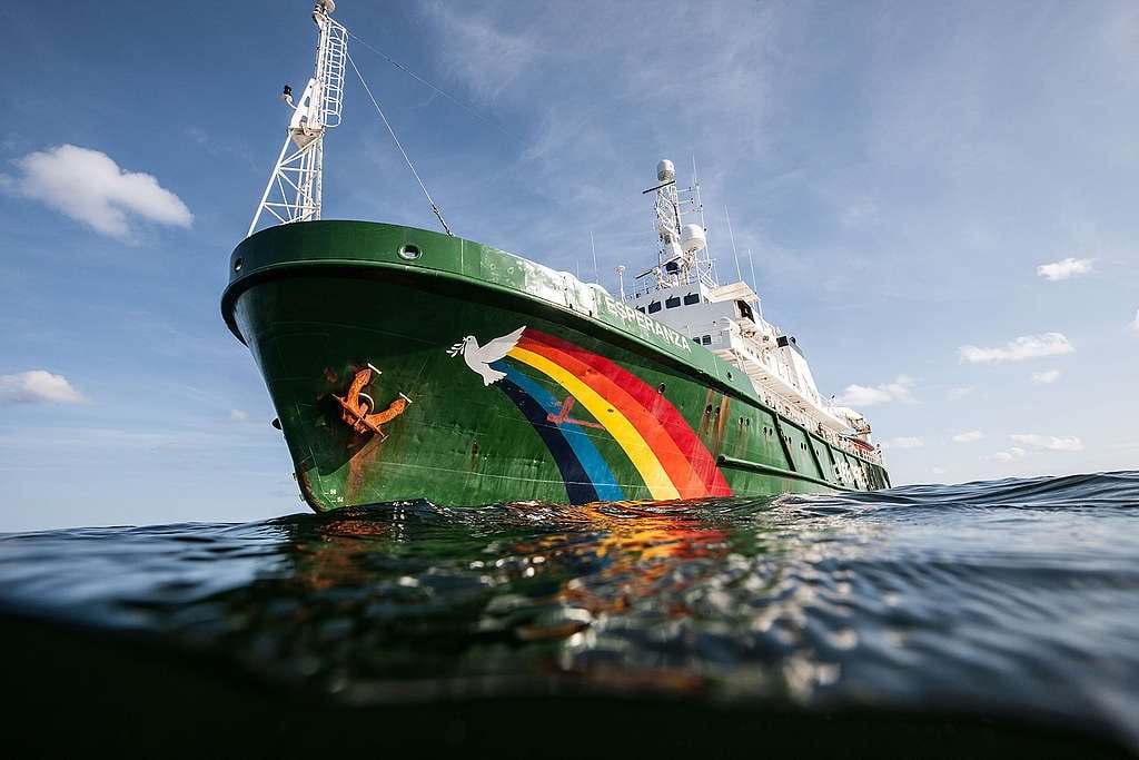 El MV Esperanza, el barco de Greenpeace que lucha a la par de los activistas en cada campaña medioambiental